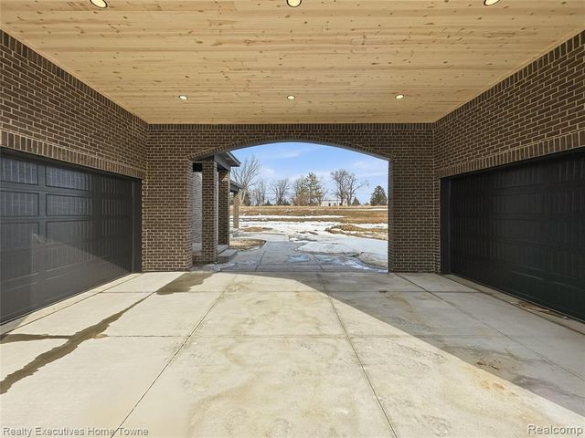 67748 Overlook Trail, Washington, MI 48095