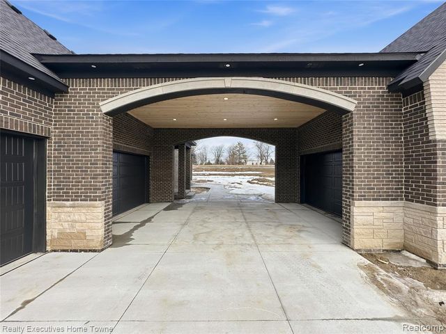 67748 Overlook Trail, Washington, MI 48095