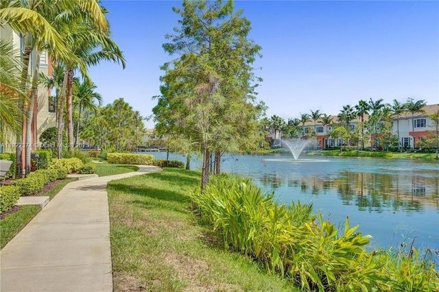 256 SW 6th Ct, Pompano Beach, FL 33060