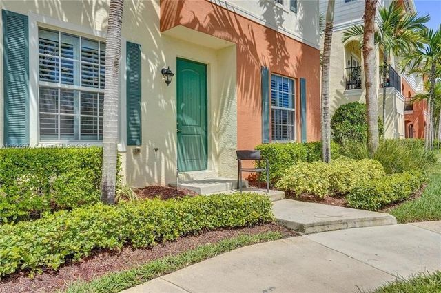 256 SW 6th Ct, Pompano Beach, FL 33060