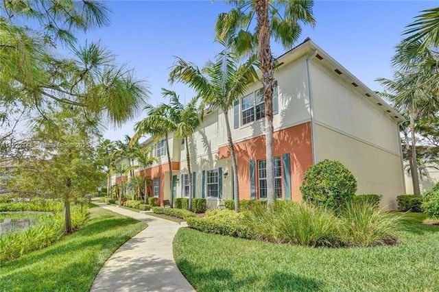 256 SW 6th Ct, Pompano Beach, FL 33060