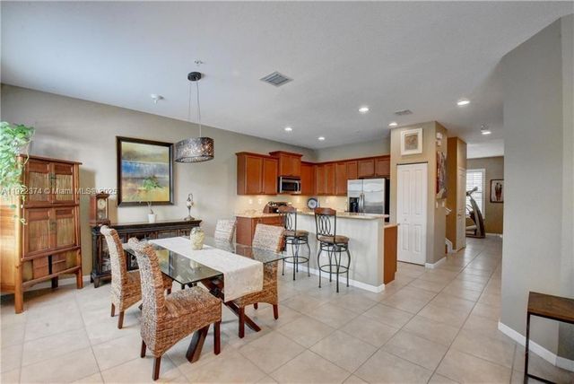 256 SW 6th Ct, Pompano Beach, FL 33060