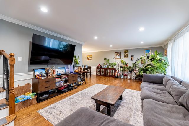 17742 Larkspur Lane, Homewood, IL 60430