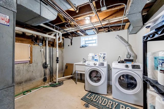 17742 Larkspur Lane, Homewood, IL 60430