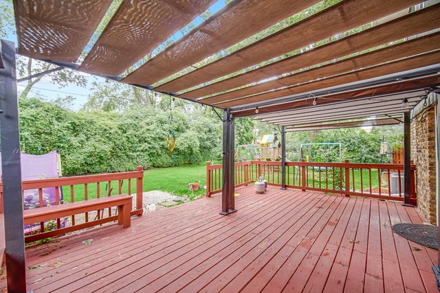 17742 Larkspur Lane, Homewood, IL 60430