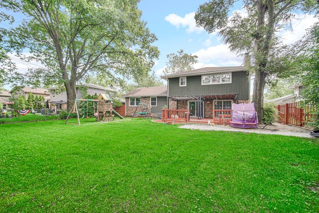 17742 Larkspur Lane, Homewood, IL 60430