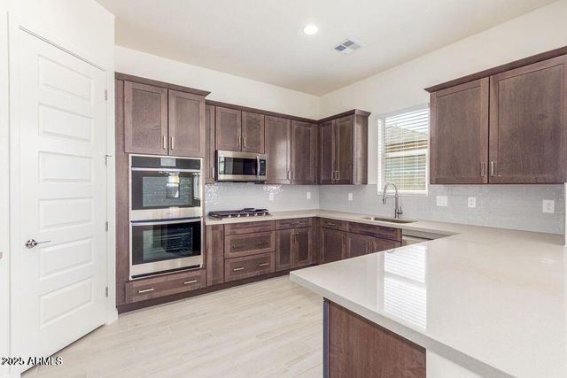 20941 E VIA DEL SOL Street, Queen Creek, AZ 85142