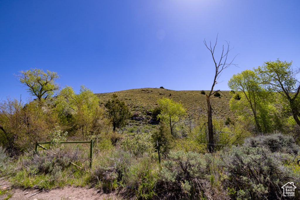 Image 11 of property listing at 19204 N PARADISE PARK RD # 6, Lapoint, UT 84039
