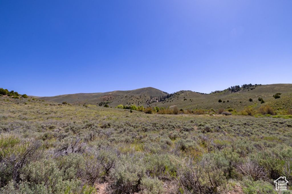Image 12 of property listing at 19204 N PARADISE PARK RD # 6, Lapoint, UT 84039