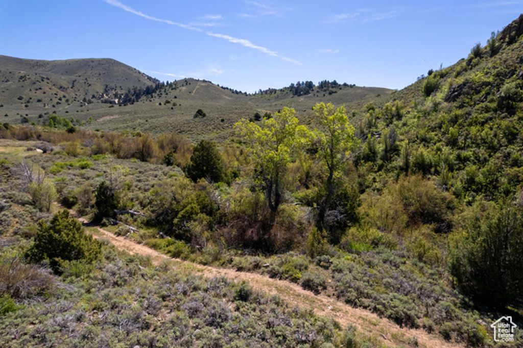 Image 6 of property listing at 19204 N PARADISE PARK RD # 6, Lapoint, UT 84039