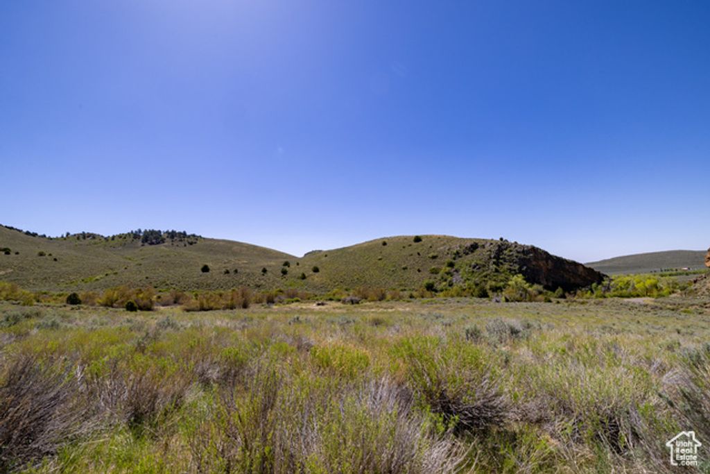 Image 10 of property listing at 19204 N PARADISE PARK RD # 6, Lapoint, UT 84039