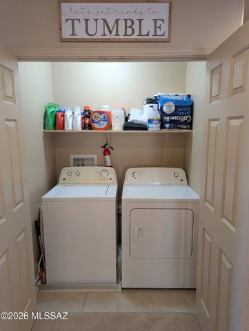 724 W Calle Capotasto, Sahuarita, AZ 85629