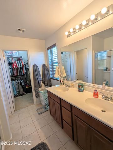 724 W Calle Capotasto, Sahuarita, AZ 85629