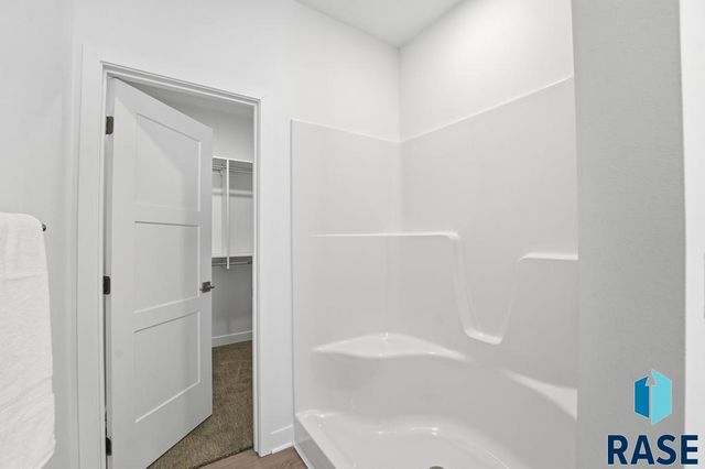 9201 W Ark Pl Place, Sioux Falls, SD 57106