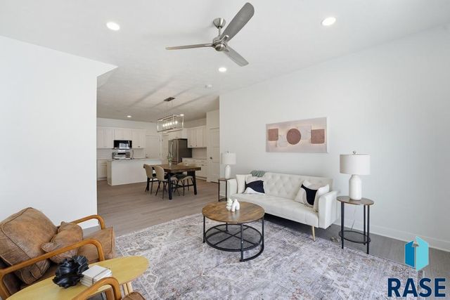 9201 W Ark Pl Place, Sioux Falls, SD 57106