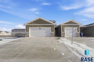 9201 W Ark Pl Place, Sioux Falls, SD 57106