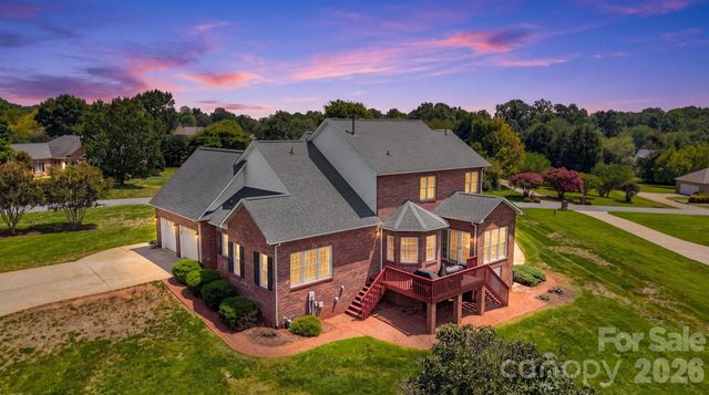 1338 Willow Creek Drive, Newton, NC 28658
