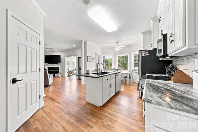 1338 Willow Creek Drive, Newton, NC 28658
