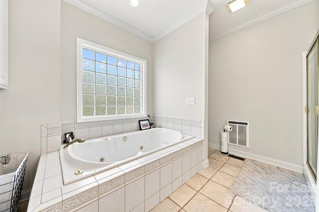 1338 Willow Creek Drive, Newton, NC 28658
