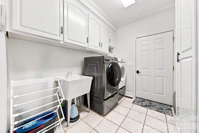 1338 Willow Creek Drive, Newton, NC 28658