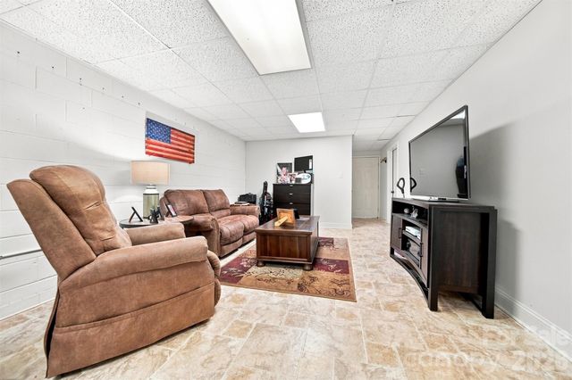 1338 Willow Creek Drive, Newton, NC 28658