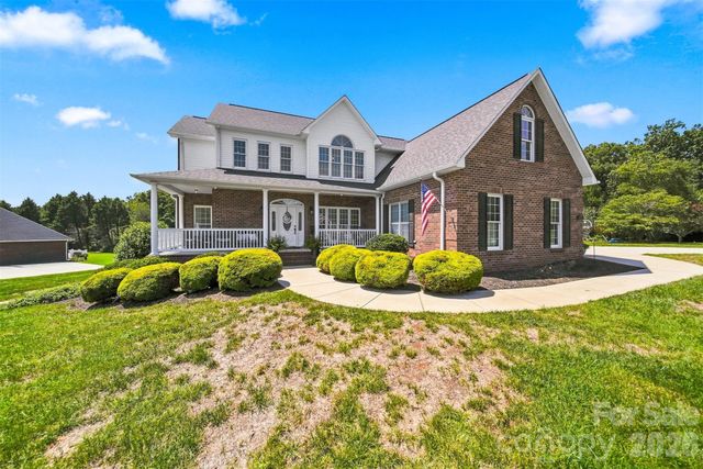 1338 Willow Creek Drive, Newton, NC 28658
