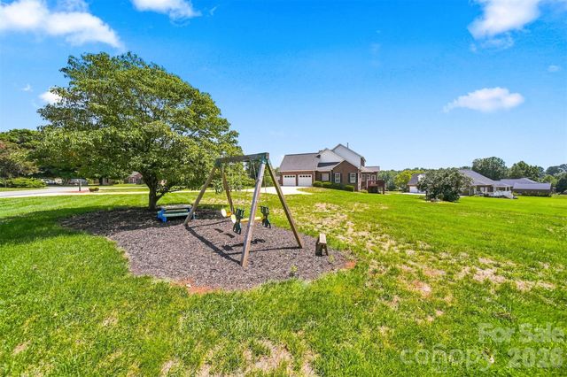 1338 Willow Creek Drive, Newton, NC 28658
