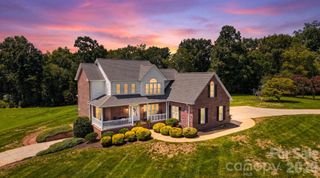 1338 Willow Creek Drive, Newton, NC 28658