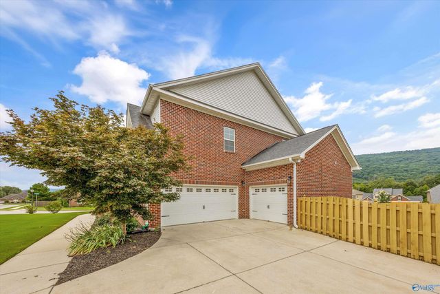 6905 Ridge Pointe Drive, Owens Cross Roads, AL 35763