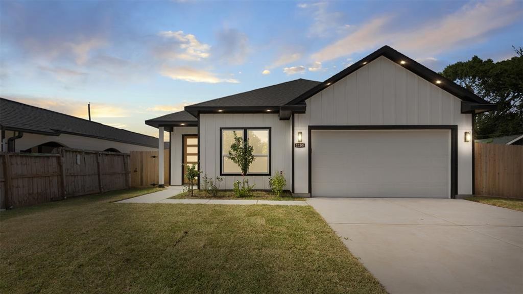 1105 Park Lane, Pasadena, TX 77506