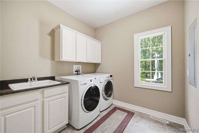 43 Arcadian Drive, Amherst, NY 14228