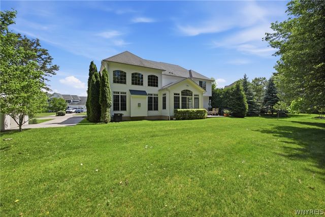43 Arcadian Drive, Amherst, NY 14228