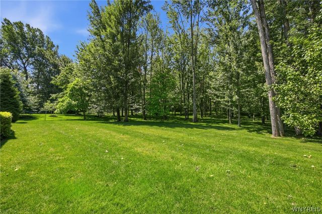 43 Arcadian Drive, Amherst, NY 14228