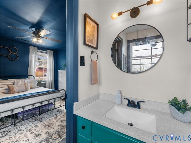 7990 Meadow Dr, Mechanicsville, VA 23111