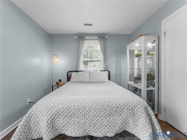 7990 Meadow Dr, Mechanicsville, VA 23111