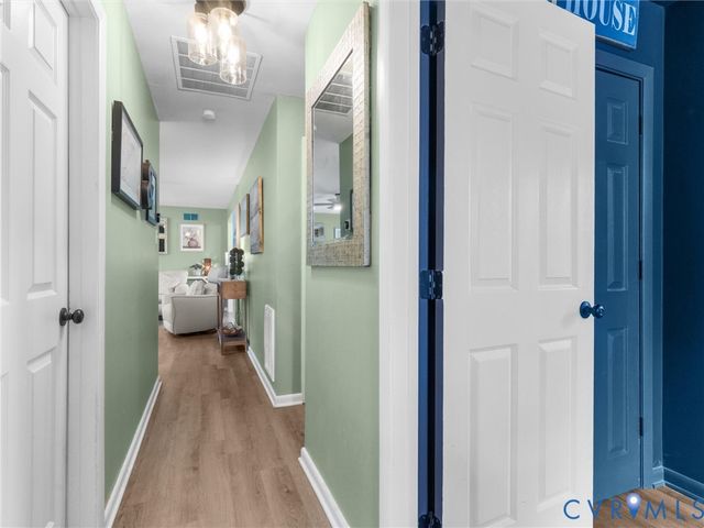 7990 Meadow Dr, Mechanicsville, VA 23111