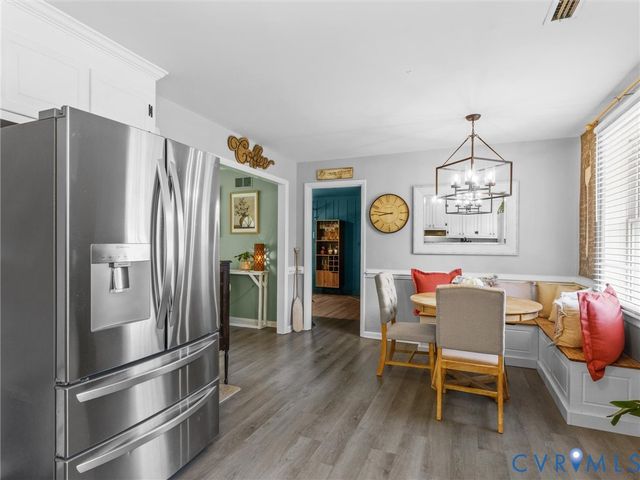 7990 Meadow Dr, Mechanicsville, VA 23111