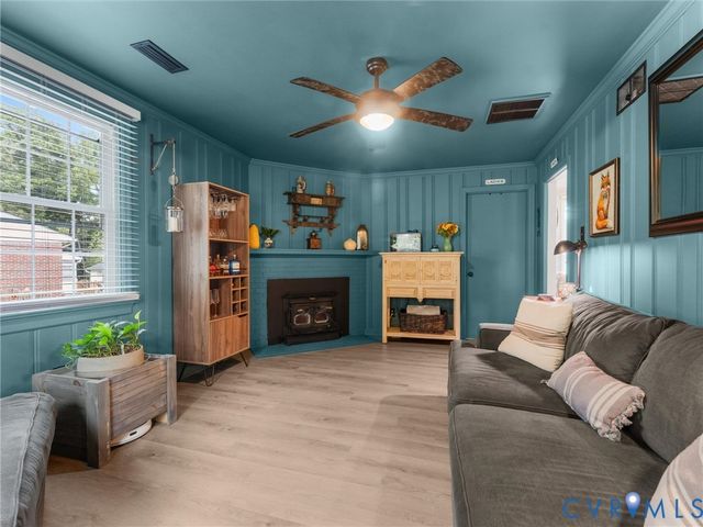 7990 Meadow Dr, Mechanicsville, VA 23111