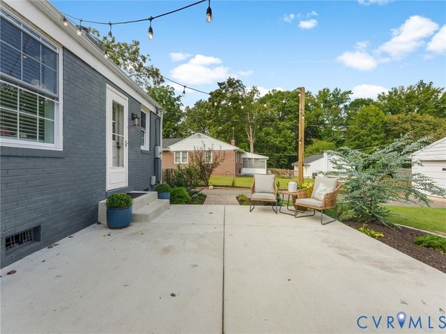 7990 Meadow Dr, Mechanicsville, VA 23111