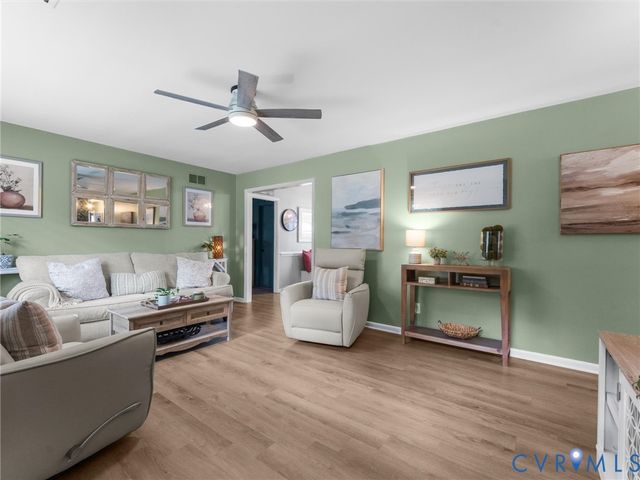7990 Meadow Dr, Mechanicsville, VA 23111