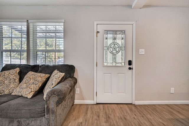 1006 E Hook Street, Stephenville, TX 76401