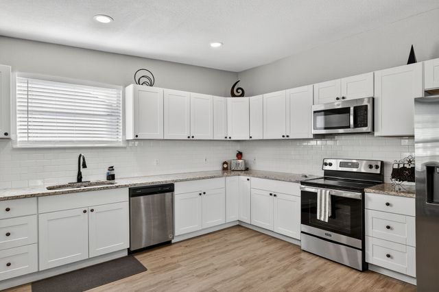 1006 E Hook Street, Stephenville, TX 76401