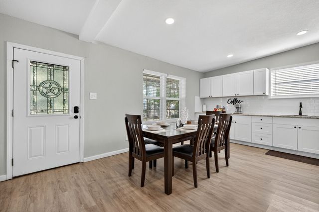 1006 E Hook Street, Stephenville, TX 76401