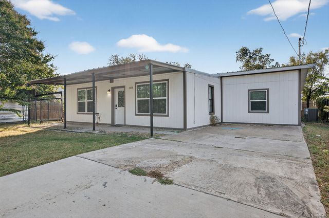 1006 E Hook Street, Stephenville, TX 76401