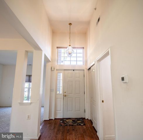 135 S FOUNDERS CT, Warrington, PA 18976