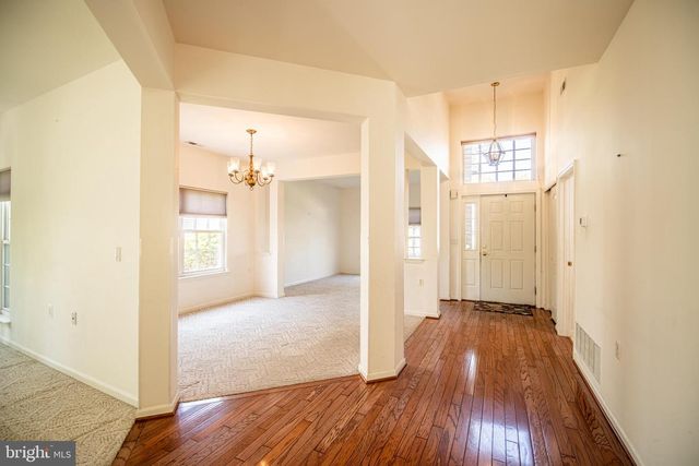 135 S FOUNDERS CT, Warrington, PA 18976