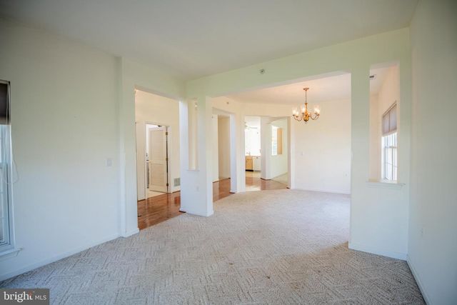 135 S FOUNDERS CT, Warrington, PA 18976