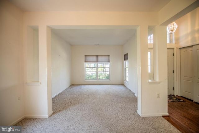 135 S FOUNDERS CT, Warrington, PA 18976