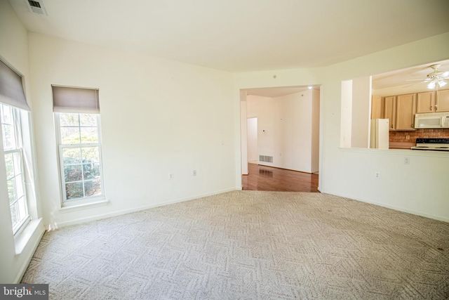 135 S FOUNDERS CT, Warrington, PA 18976