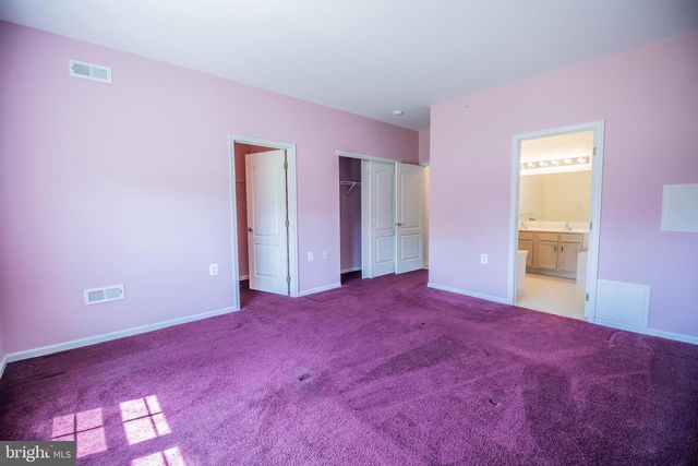 135 S FOUNDERS CT, Warrington, PA 18976